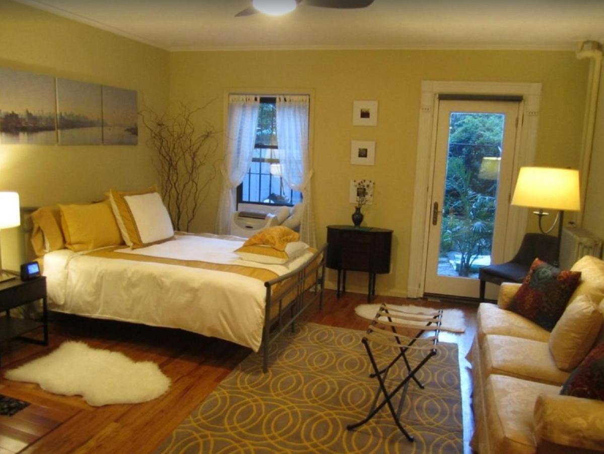 Fully Furnished Entire Floor Apartment In Historic Harlem New York Exteriör bild